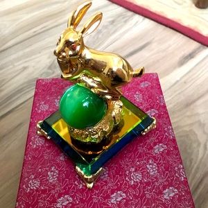 Golden Rabbit statue